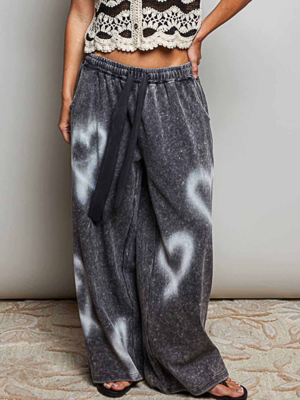 POL Wide-Leg Tie-Dye Lounge Pants in Charcoal Gray and White